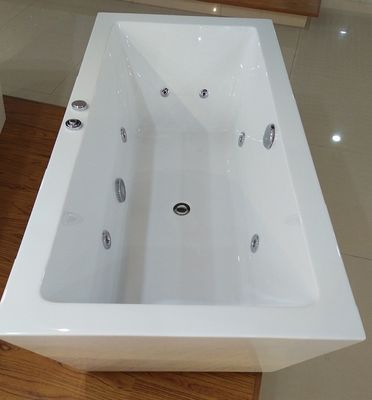 1600mm Indoor Contemporary White Soaking Freestanding Bath Tub / Indoor Jacuzzi Hot Tubs supplier