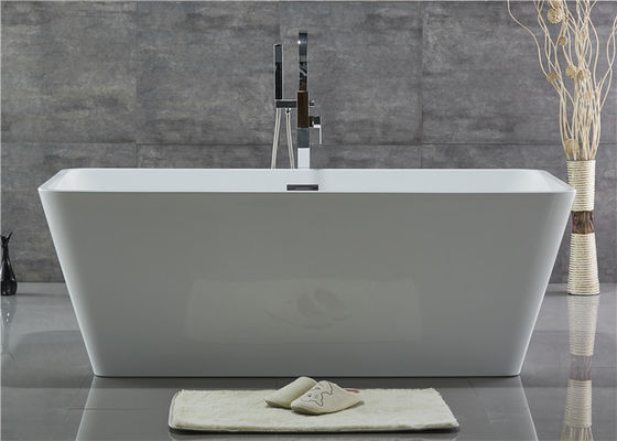 Customized Acrylic Free Standing Bathtub With Center Position Drainer supplier