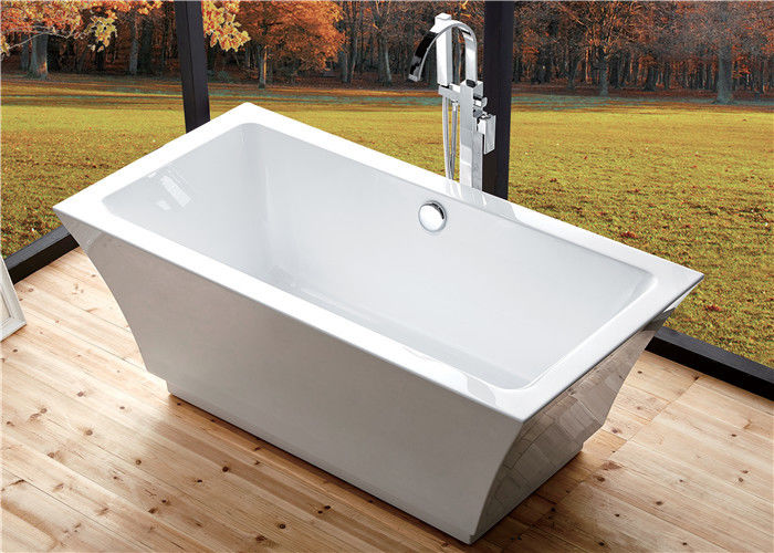 Residential Luxury Freestanding Bathtubs , Pedestal Soaking Tubs For Small Bathrooms supplier